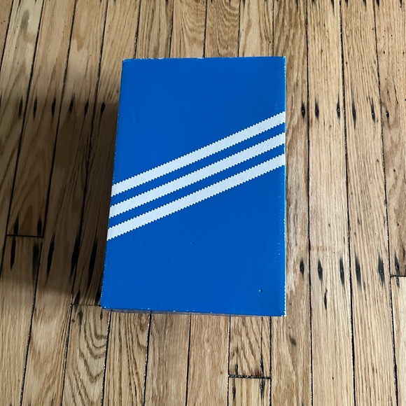 Adidas Sambarose SIze 7.5 Platform - Picture 4 of 8